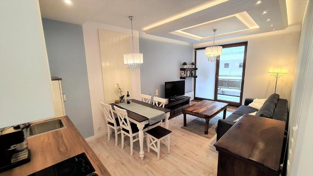 Apt Miedzymorze - Apartamenty Wypoczynkowe يوراتا المظهر الخارجي الصورة
